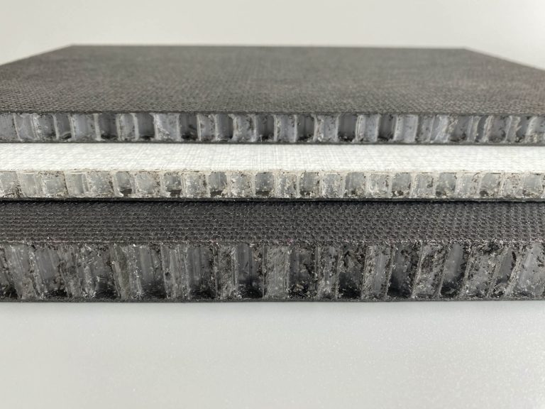 Side view of sandwich structure scaffold boards, showcasing the PP material core for enhanced durability.